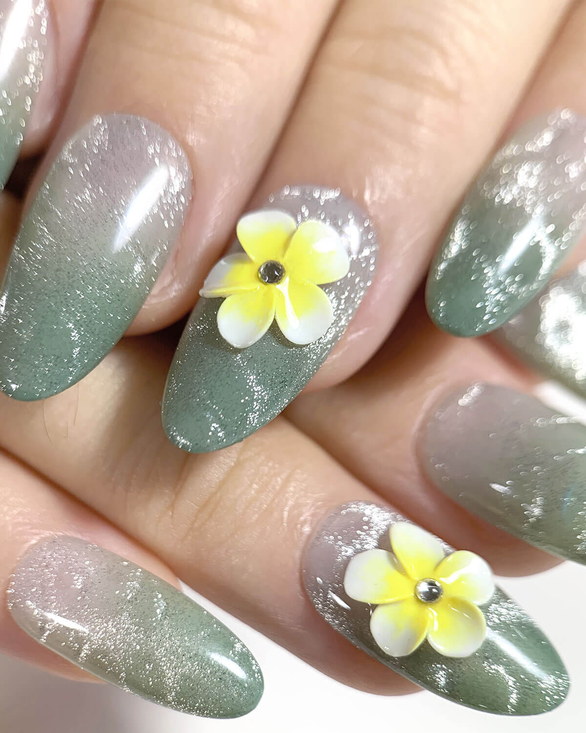 PLUMERIA DE MENTA